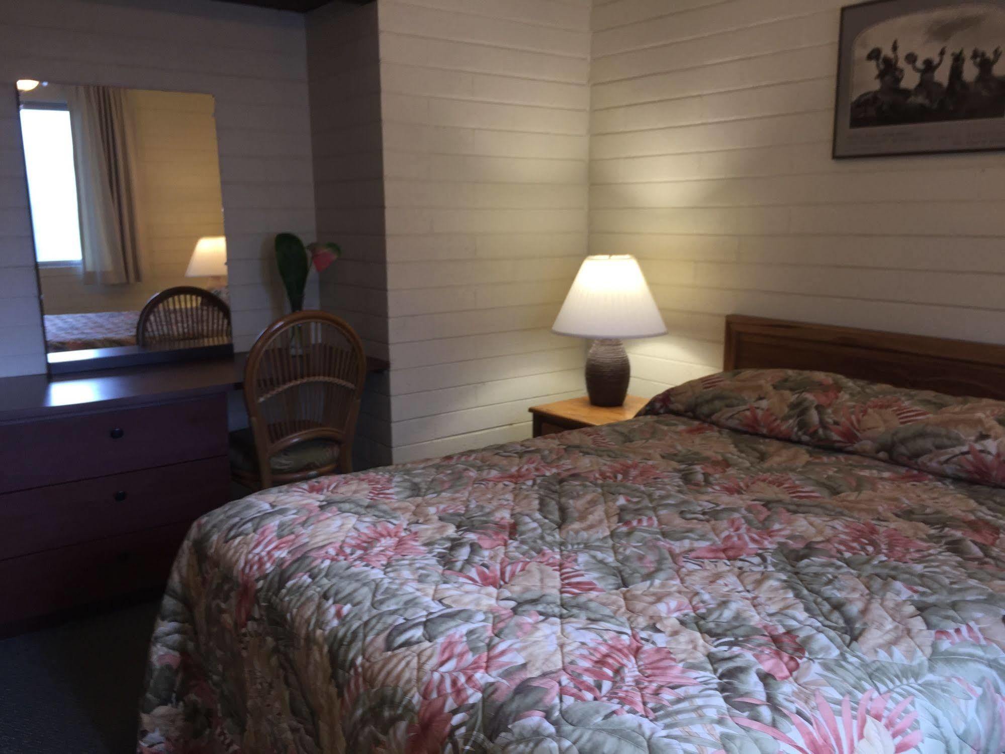 Dolphin Bay Hotel Хило Экстерьер фото